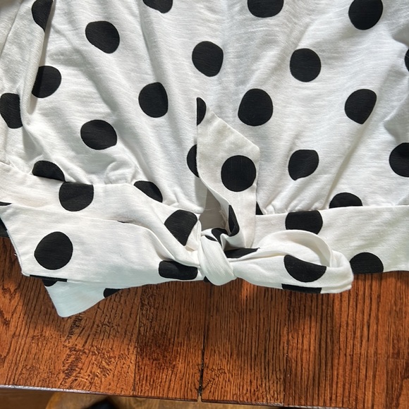 Romeo & Juliet Couture Blouse - Picture 5 of 5